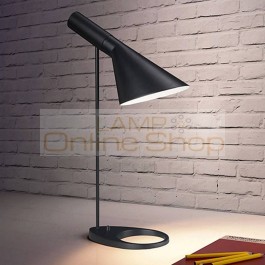 Nordic modern simple iron table lamp for bedroom bedside study room indoor lighting black white lampshade classic desk lamps